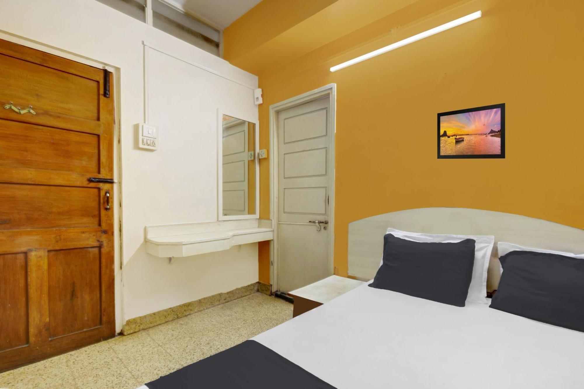 Spot On Shree Ram Residency Hotel Hubli Bagian luar foto